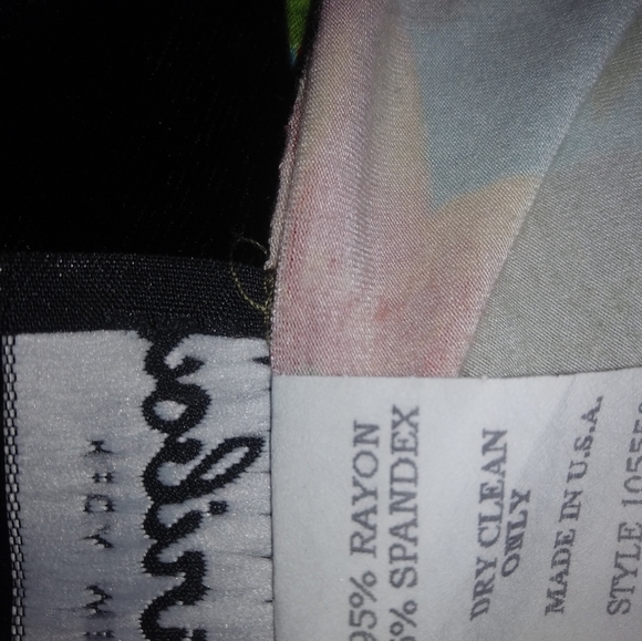 Caribou NY L Aloha Blue Green Stretch Crop Top - Picture 2 of 7